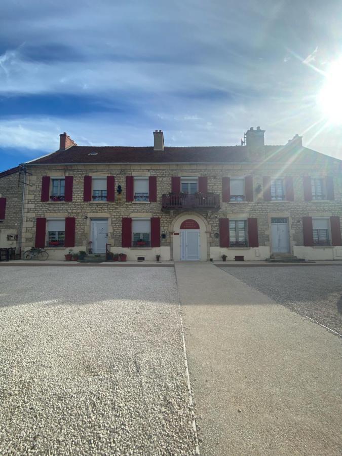 La Résidence du Canal de Bourgogne Montbard Esterno foto